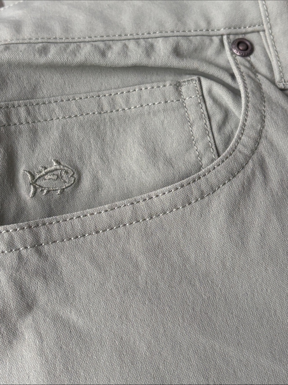 Southern Tide 5-pocket Chinos in light olive green. Men's W34 L32. Very sharp! - Picture 4 of 7